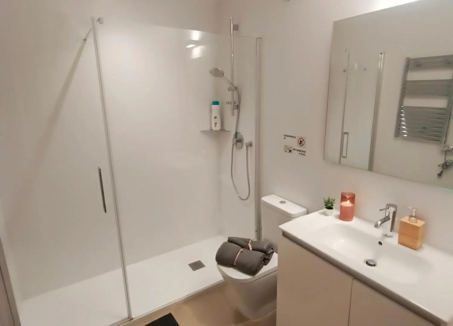 Hostel Bcn Private Rooms - Ronda Universidad Barcelona Spain